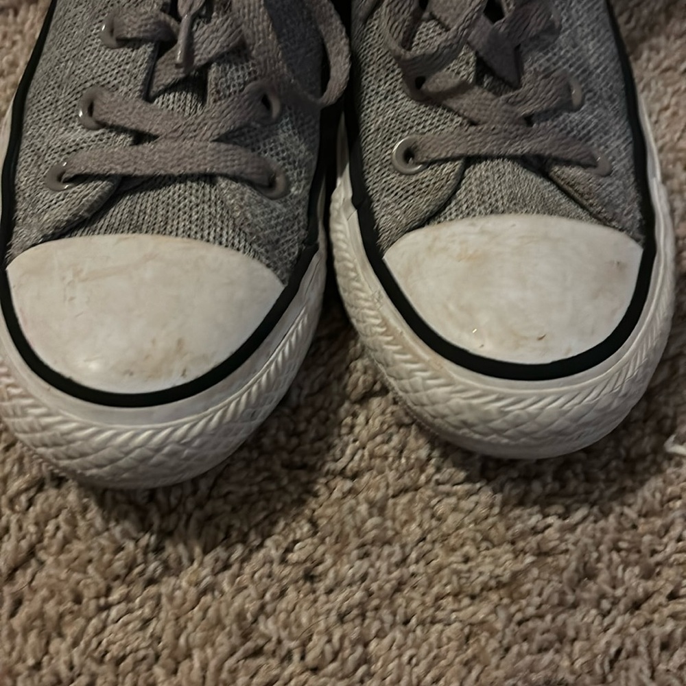 gray converse - Picture 2 of 2